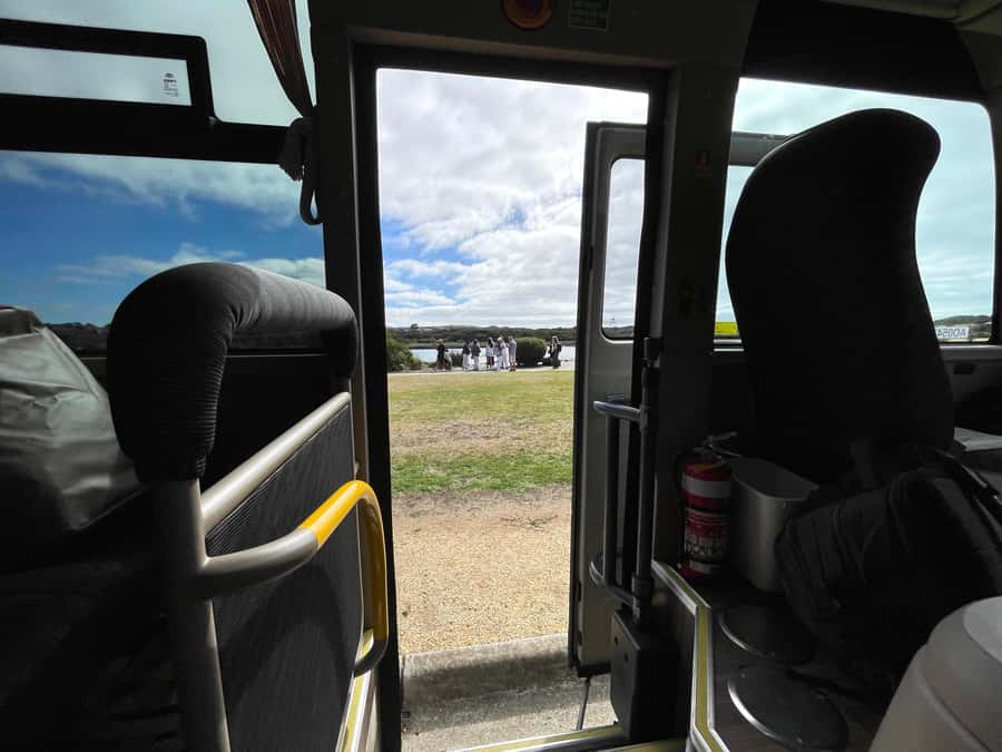 Melbourne: Great Ocean Road & Iconic Coastal Views Day Tour - Apollo Bay, with one hour for lunch
