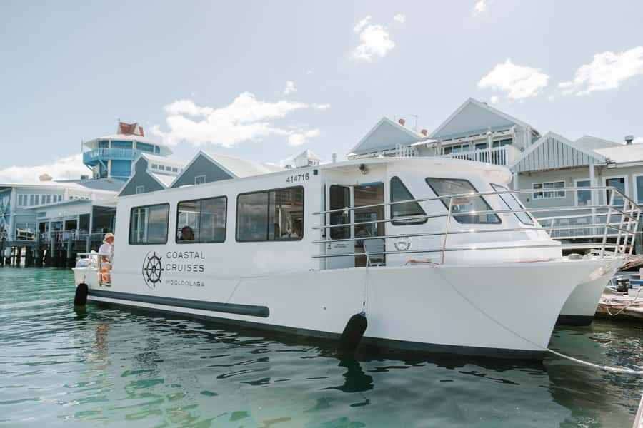 Mooloolaba: Seafood Lunch Cruise - The first minutes on Mooloolaba’s waterways
