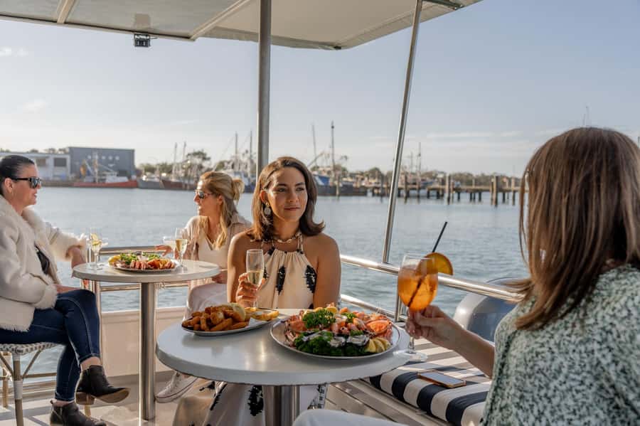 Mooloolaba: Seafood Lunch Cruise - Is 90 minutes enough time?