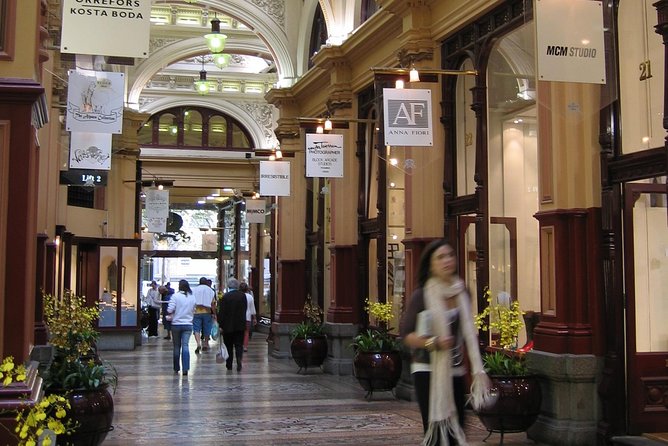 Original Melbourne Lanes and Arcades Walking Tour - Hosier Lane and the street-art question