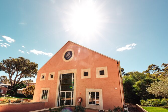 Premium Margaret River Winery Tour with Tannin Road - Why the 11-person minibus matters