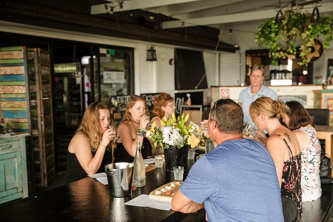 Snapshot Half Day Hunter Valley Wine Tour - Pickup, vehicle, and group size