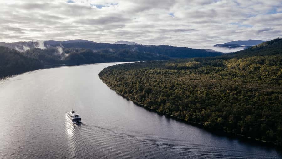 Strahan: Gordon River Cruise with Lunch & Sarah Island Walk - Sarah Island brings the human story into focus