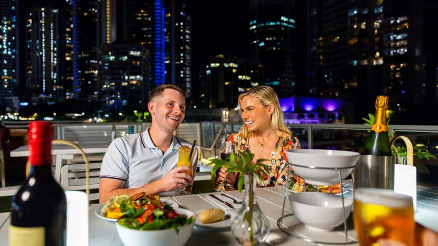 Surfers Paradise: Buffet Dinner Sightseeing Cruise - Leaving Main Beach on the Spirit of Elston