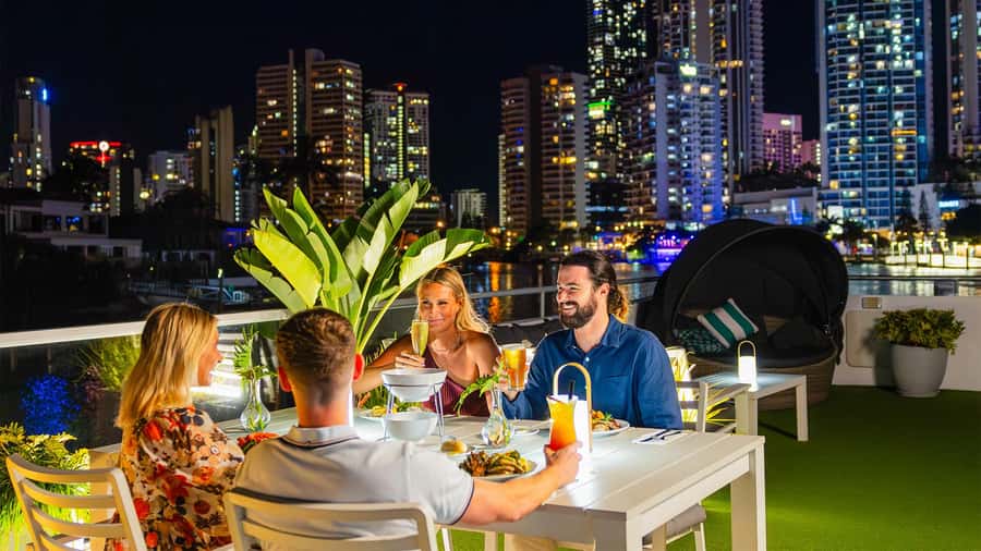 Surfers Paradise: Buffet Dinner Sightseeing Cruise - The buffet: generous choice, local produce