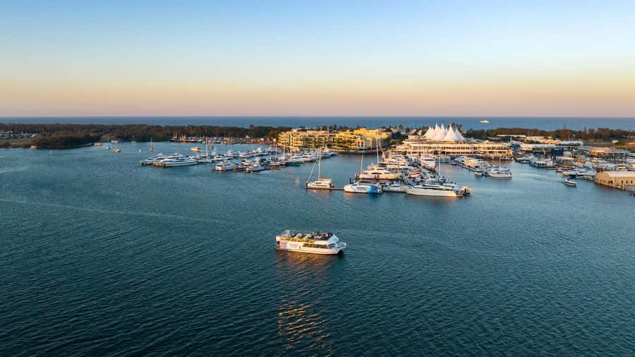 Surfers Paradise: Buffet Dinner Sightseeing Cruise - Who will enjoy this cruise most?