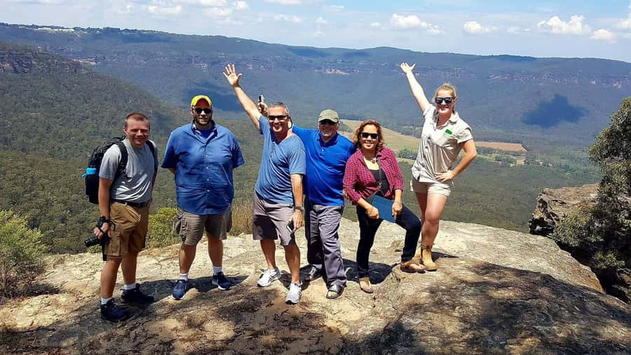 Sydney: Blue Mountains Wildlife & Bushwalk Small-Group Tour - Bushwalking near Wentworth Falls