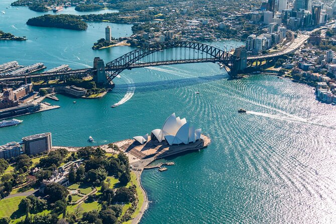 Sydney Grand Tour by Helicopter - Northern Beaches from Manly to Long Reef