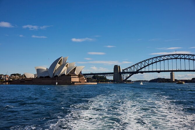 Sydney Harbour Discovery Cruise Including Lunch - The commentary can make or break the experience