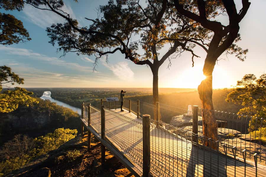 Sydney: Waterfall Bushwalk and Blue Mountain Sunset Day Trip - The guide can make or break a long day