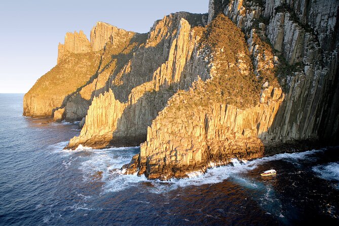 Tasman Island Cruises and Port Arthur Historic Site Day Tour from Hobart - Lunch and the change of pace