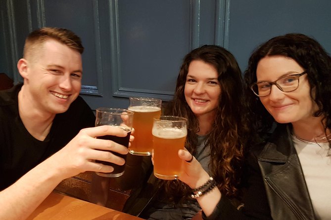 The Rocks Pub Walking Tour - What the guides add to the experience