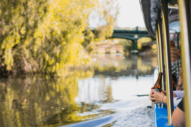 Torrens River Cruise in Adelaide - The zoo, gibbons, and a possible hop-off