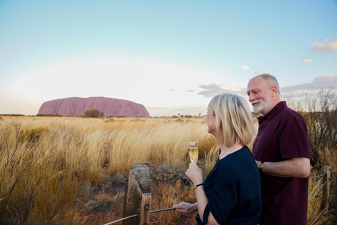 Uluru (Ayers Rock) Sunset + Outback Barbecue Dinner & Star Talk - The short transfer to dinner