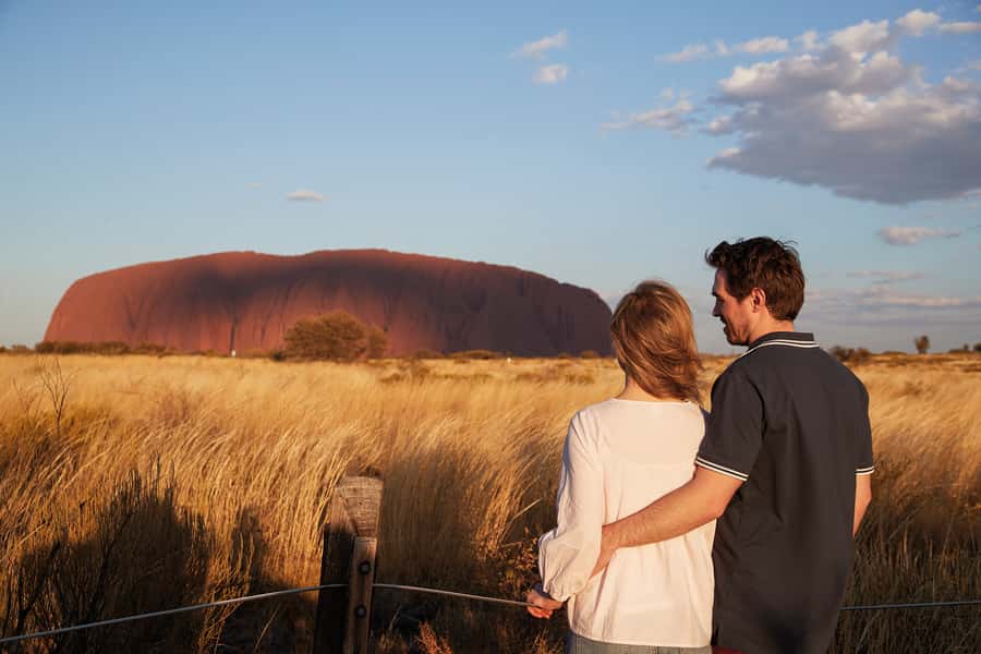 Uluru: Sacred Sites & Sunset Tour with Wine & Cheeseboard - Who should book this experience?