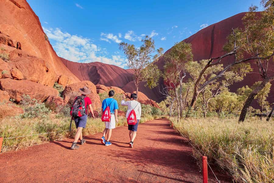Uluru: Sacred Sites & Sunset Tour with Wine & Cheeseboard - The coach circuit gives you Uluru in full