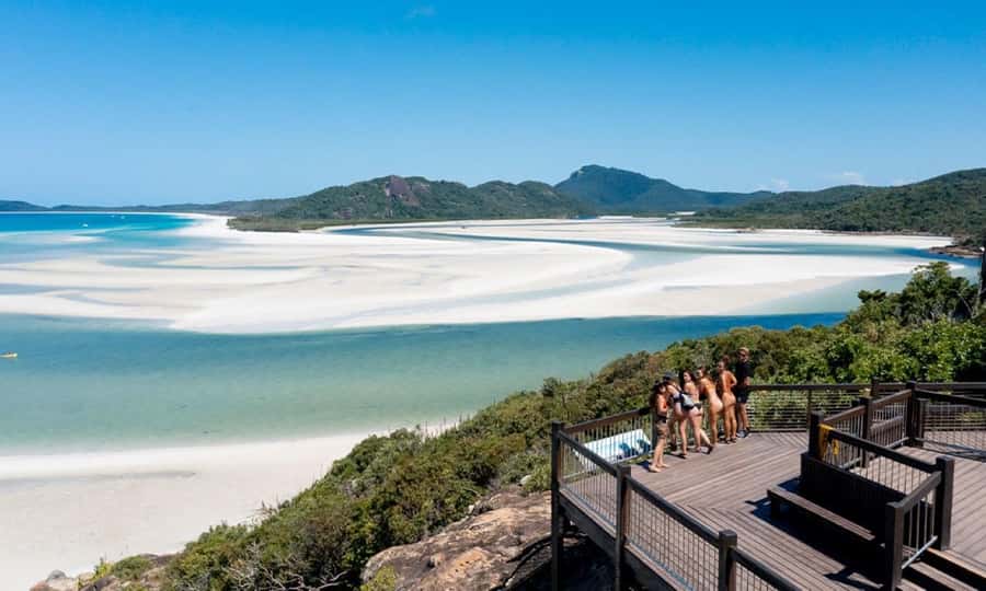 Whitsunday: Whitsunday Islands Tour with Snorkeling & Lunch - Three Whitsunday highlights in one seven-hour day