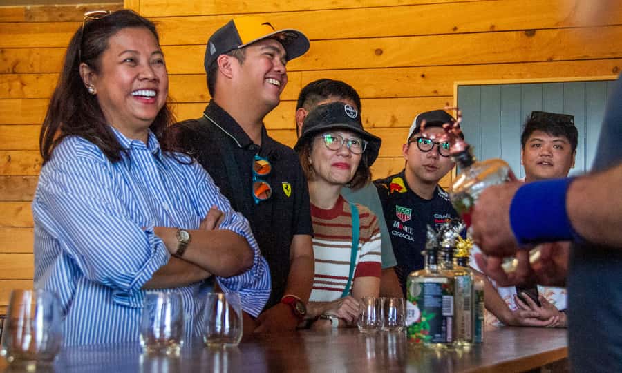 Yarra Valley Full Day Grazing Tour: Gin, Wine, Pizza, Cheese - The guide can make or break the day