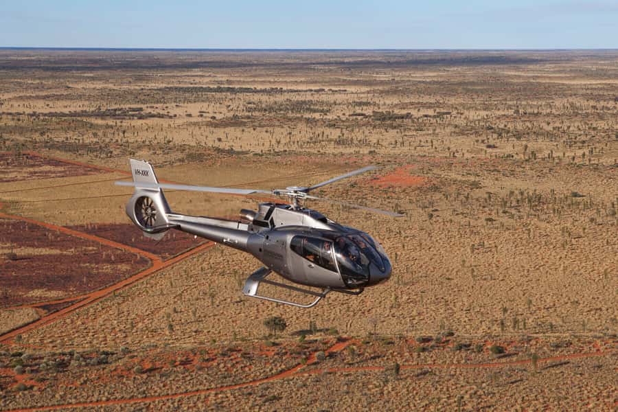 Yulara: Uluru & Kata Tjuta 25-Minute Helicopter Experience - Safety briefing, boarding, and the first view