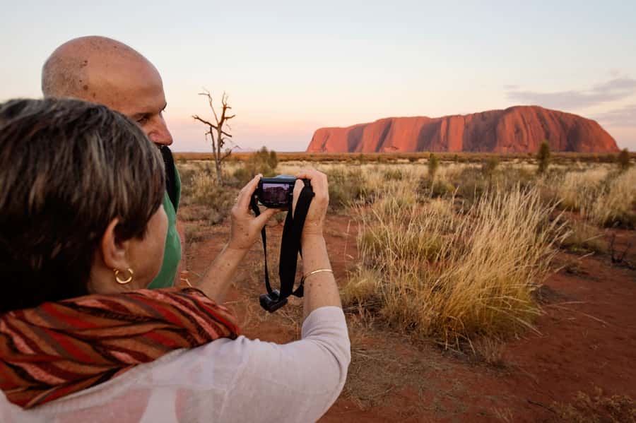 Yulara: Uluru Sunrise and Kata Tjuta Day Trip by Bus - Leaving Yulara before sunrise